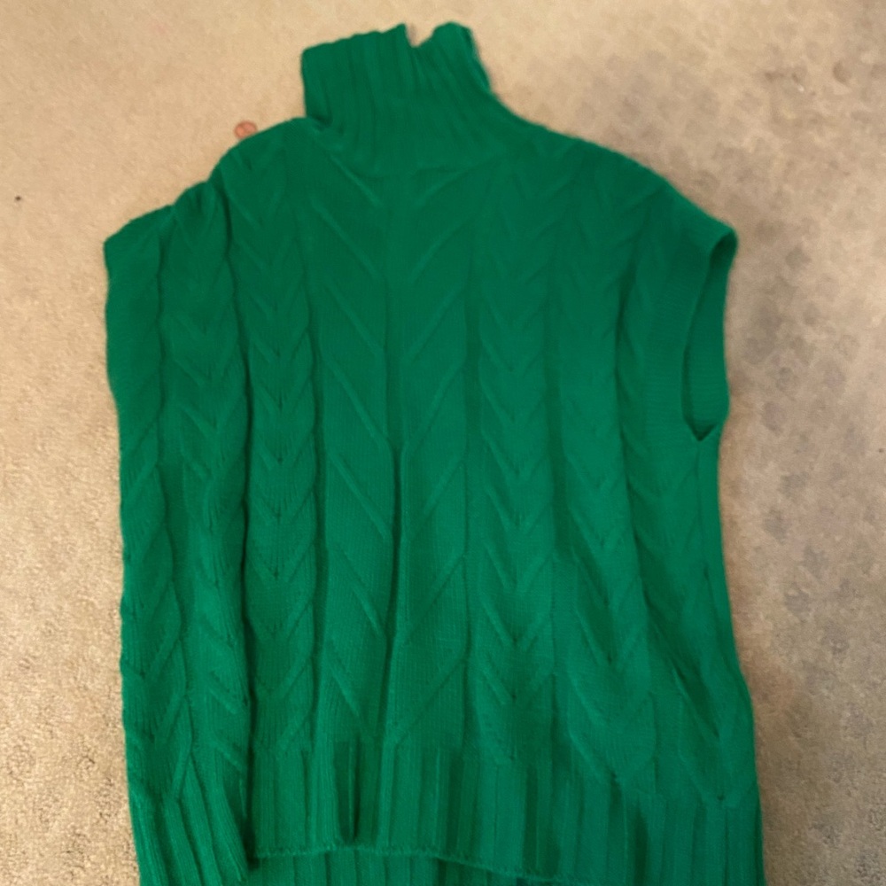 Green Cable Knit Women's Sweater